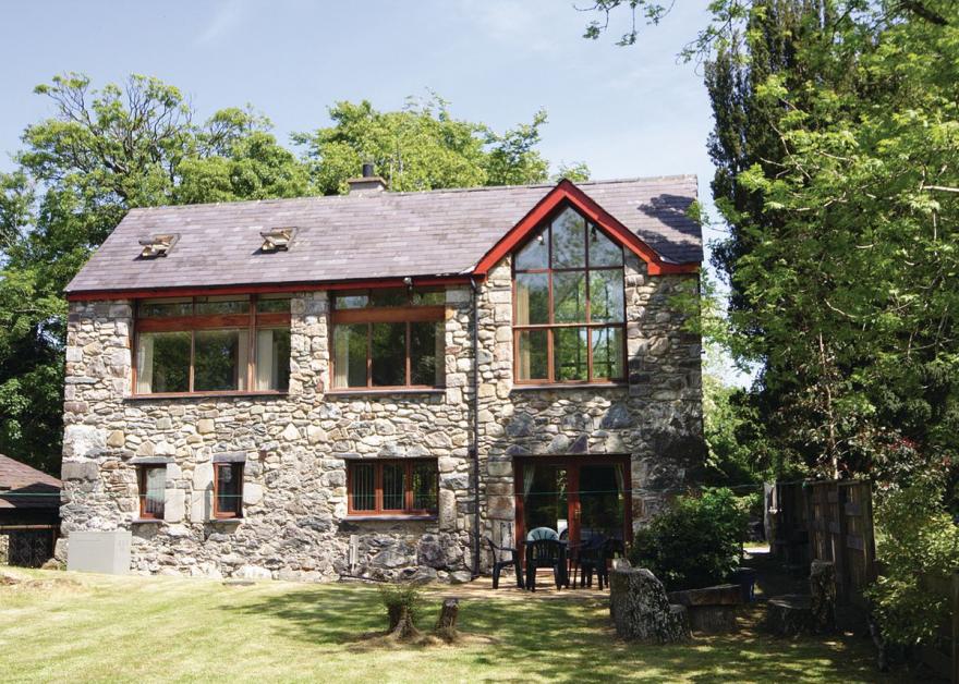 Ty Llyffant - HW7355