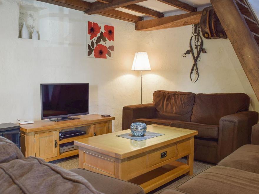 Granary Cottage - W42501