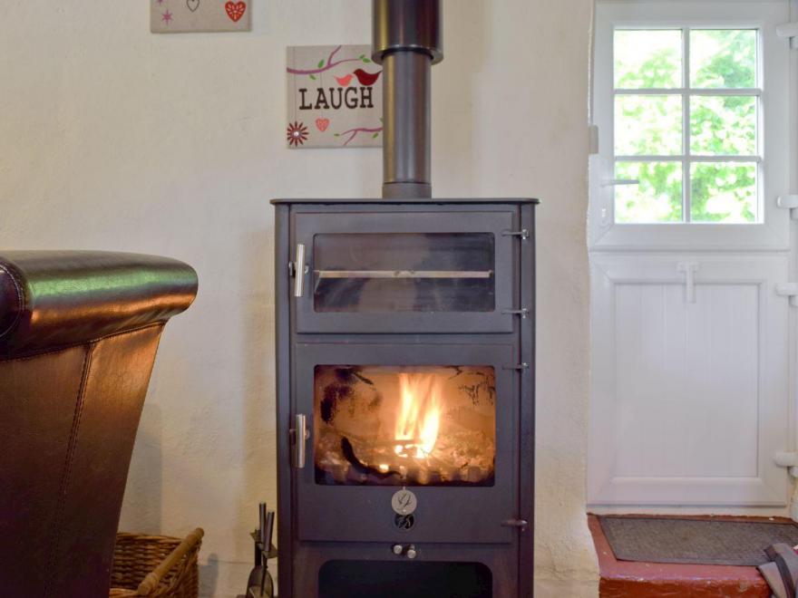 Granary Cottage - W42501