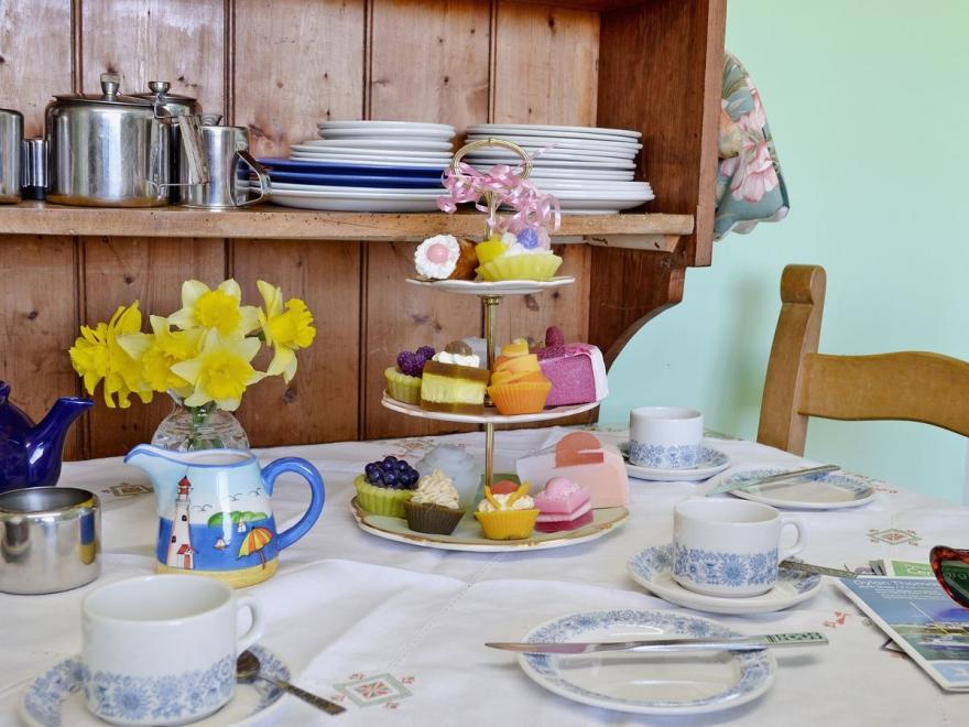 Polly Cottage - W42568