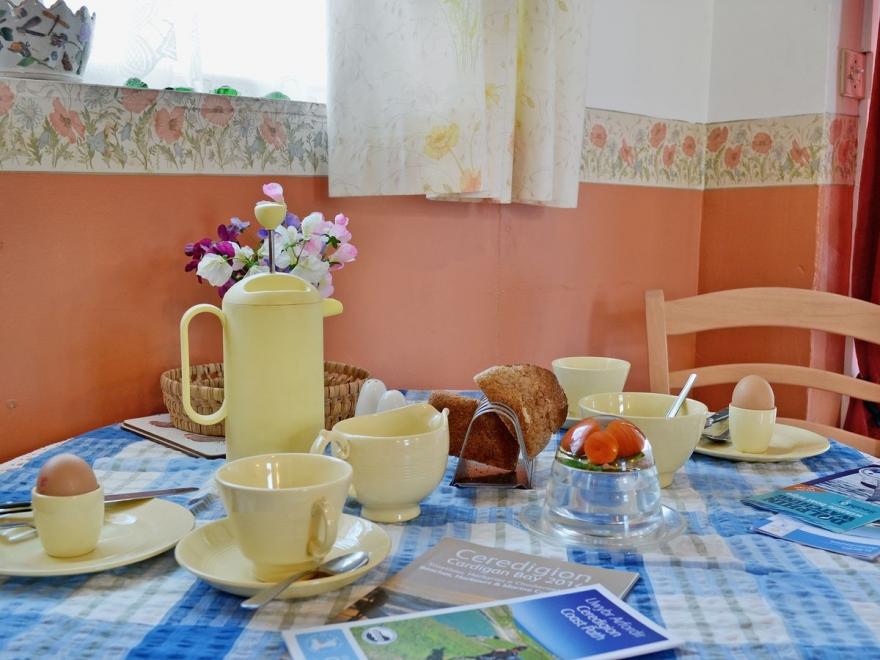 Henny Penny Cottage - W42569