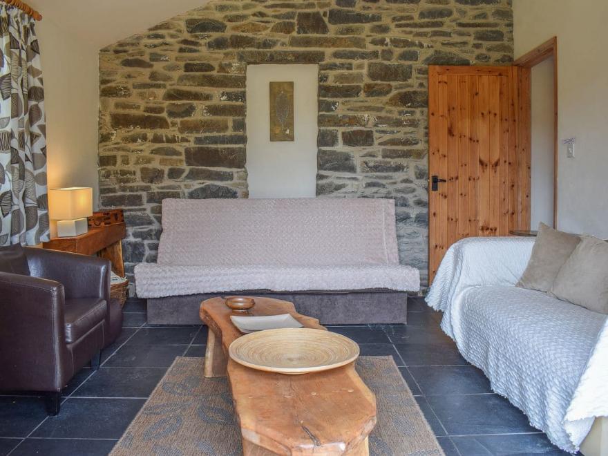 Ty Pel Droed - W42765