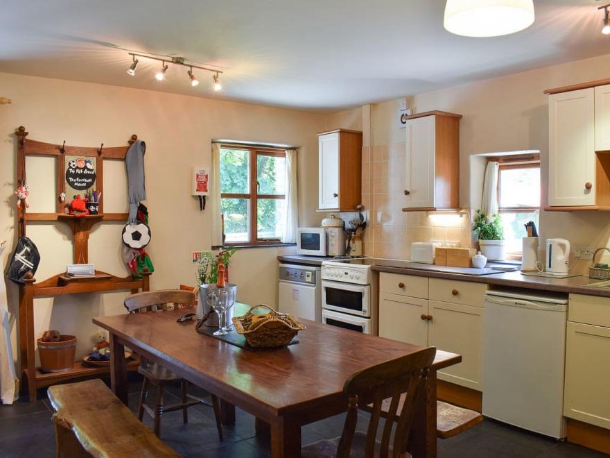 Ty Pel Droed - W42765