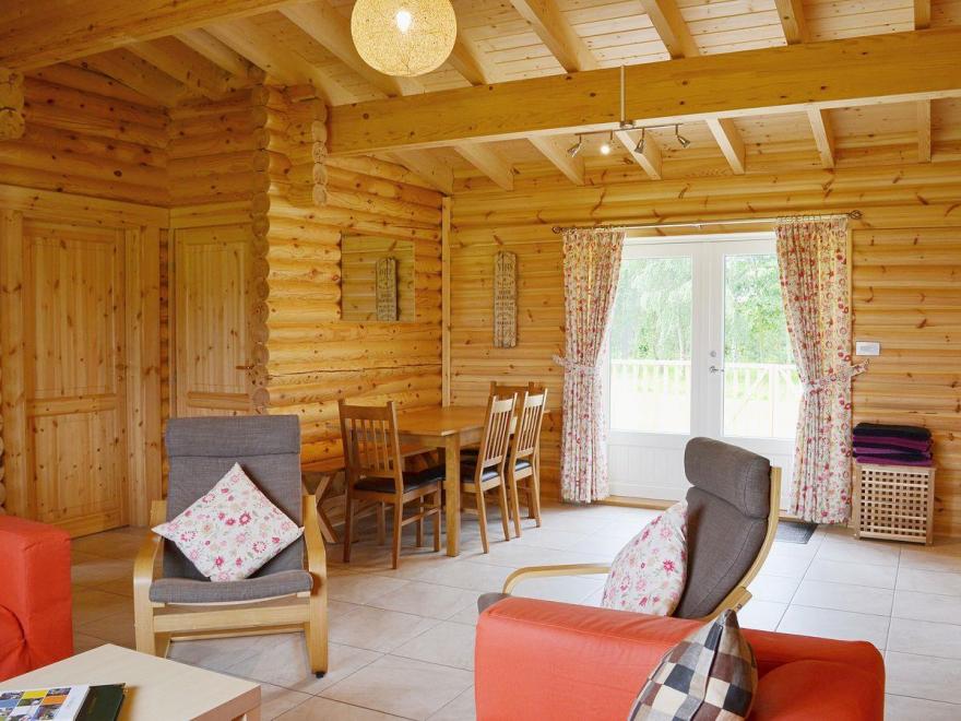 Quail Lodge - W44304