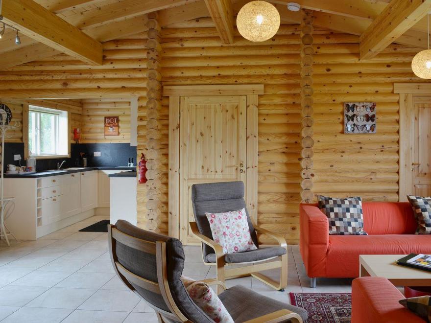 Quail Lodge - W44304