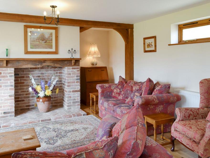 Plovers Rest - 28010