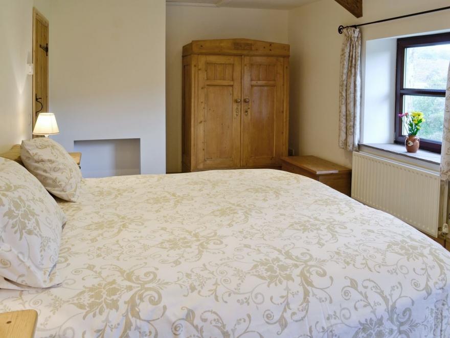 1 Swallowholm Cottages