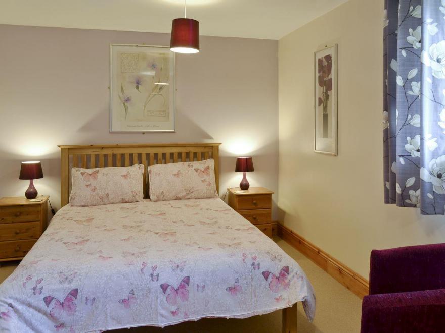 Vaughan Cottage - 23055