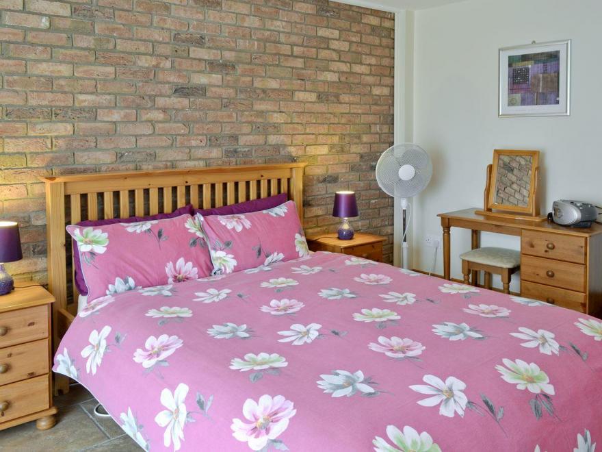 Swallows Cottage - 24285