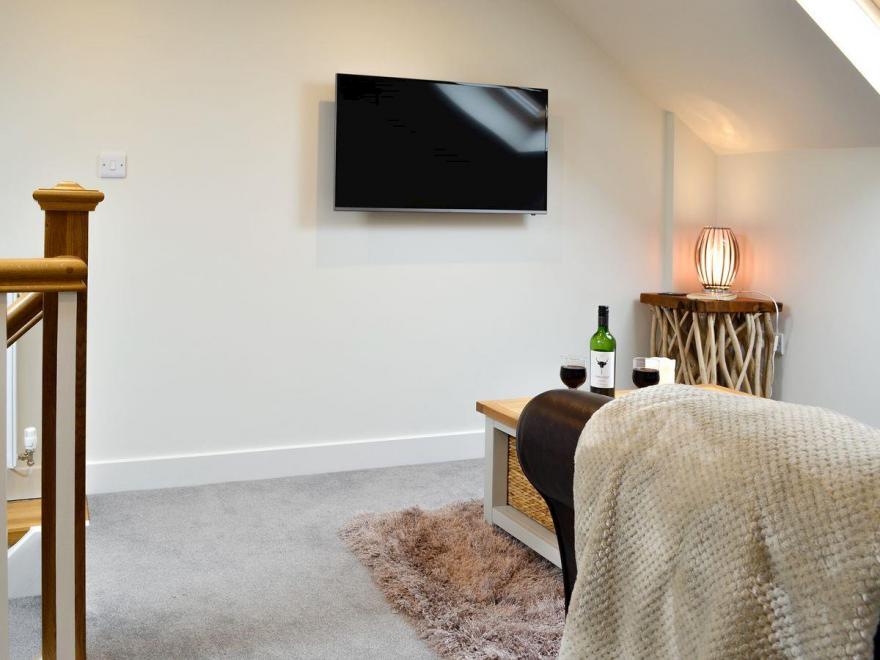 Ewe Bach Cottage - UK6556