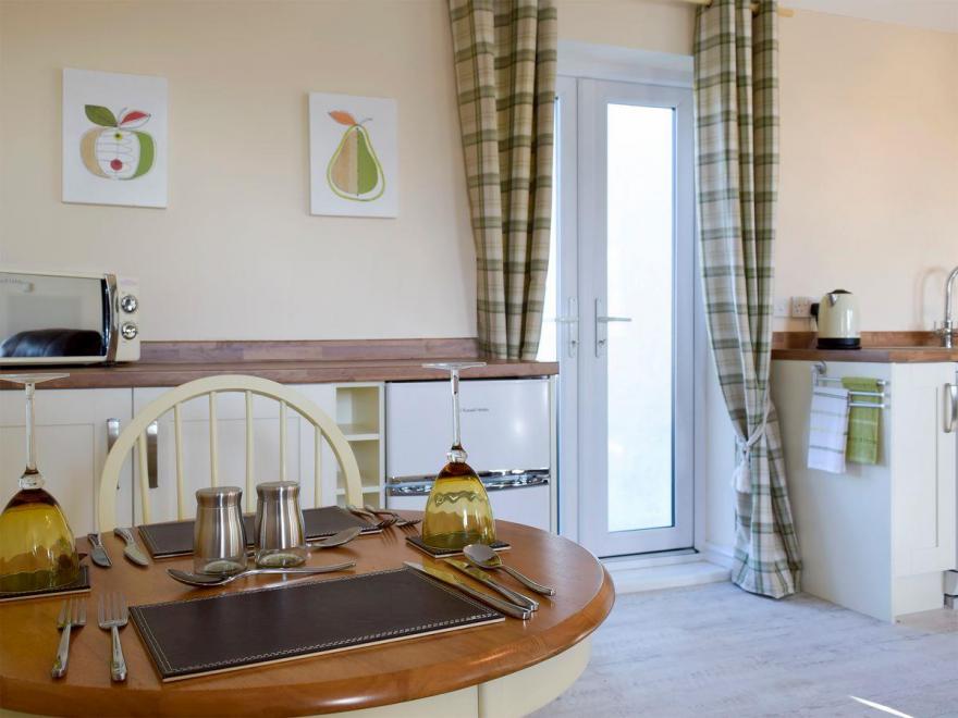 Stable Cottage - UK6572