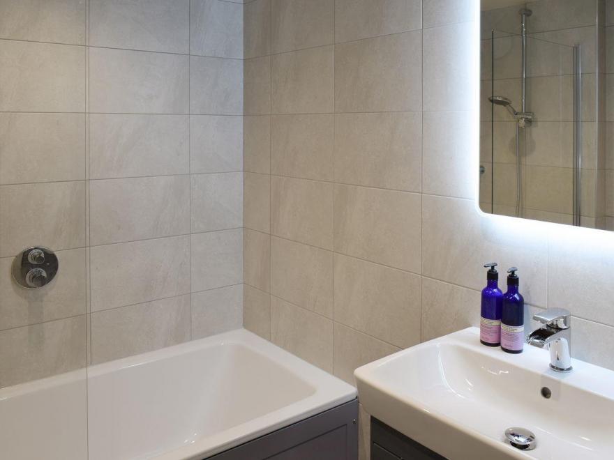 Turbine House - UK2438