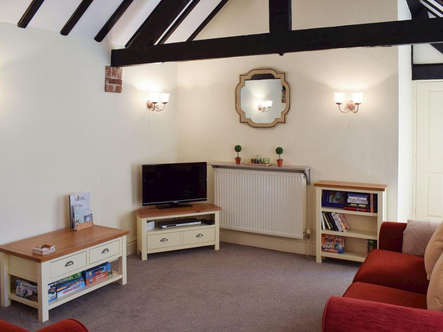 Cherry Cottage - UK2460