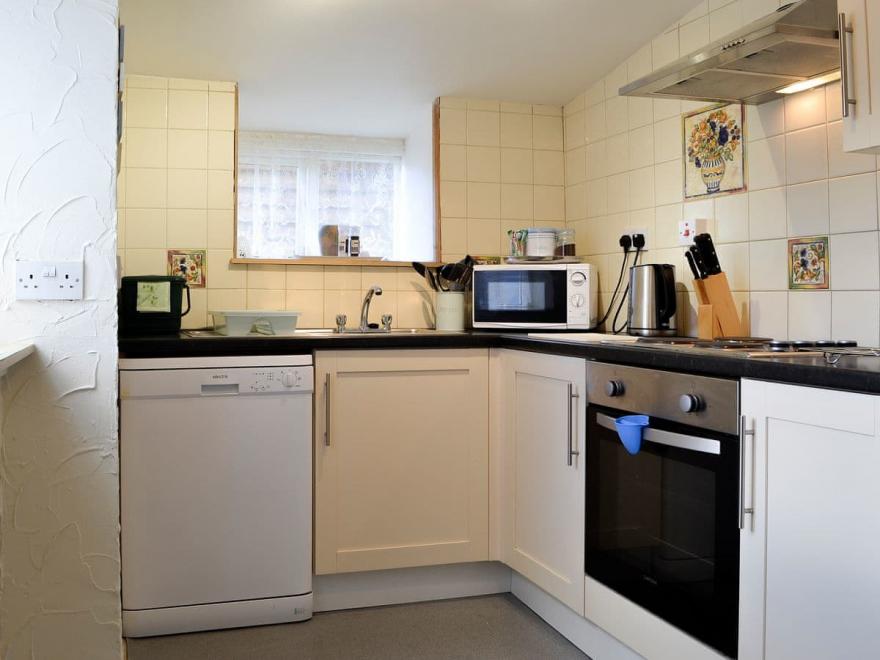 Duckegg Cottage - UK10247