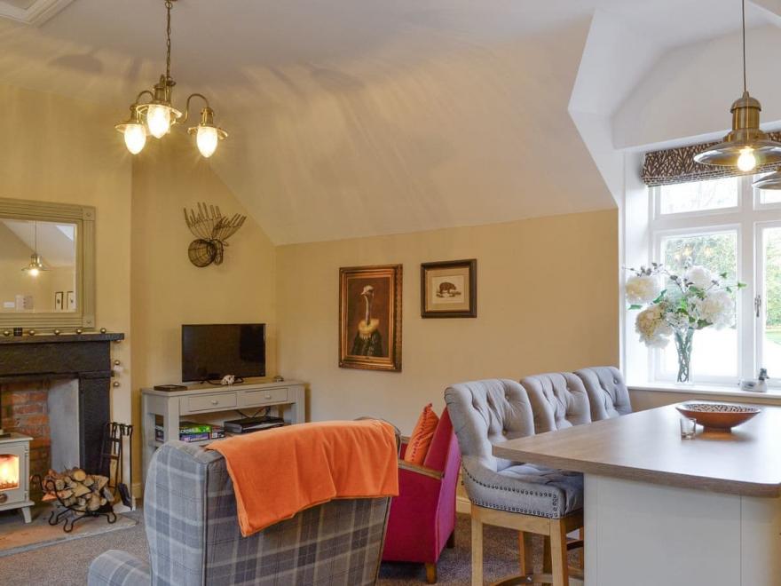 The Courtyard - UK10333