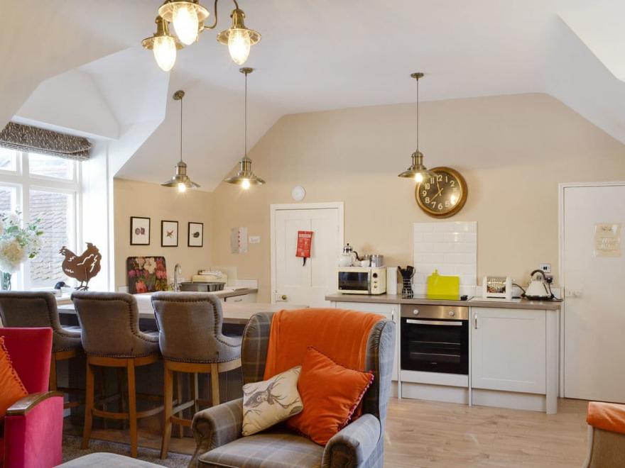 The Courtyard - UK10333