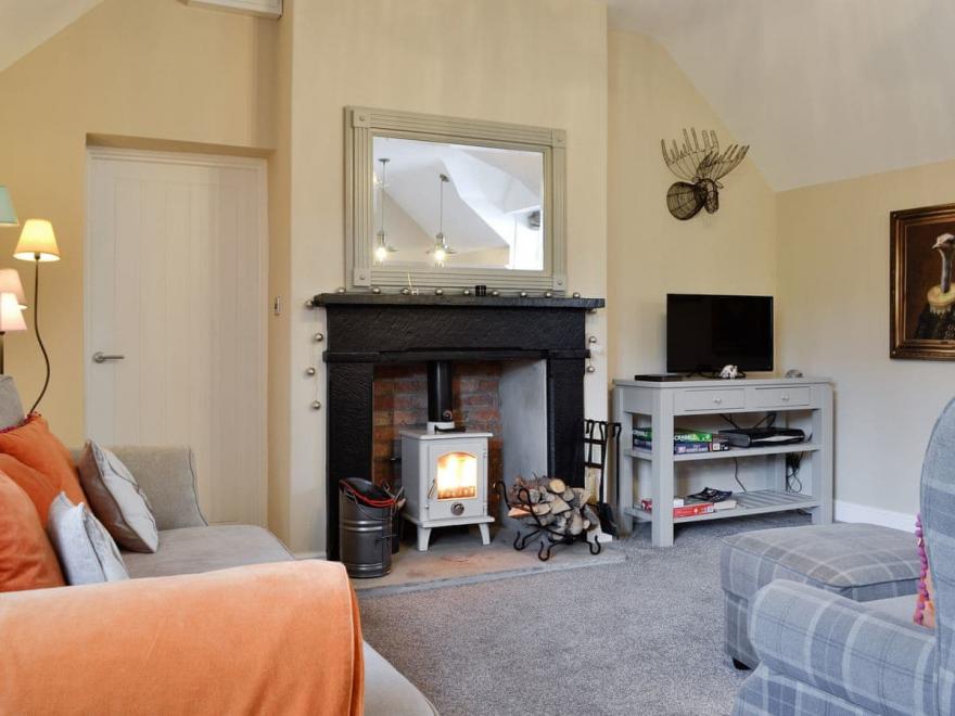 The Courtyard - UK10333