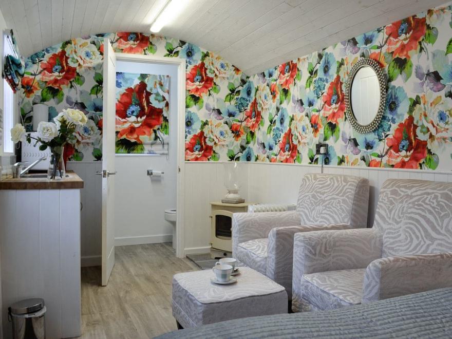 Cefn Tilla Hut - UK10336