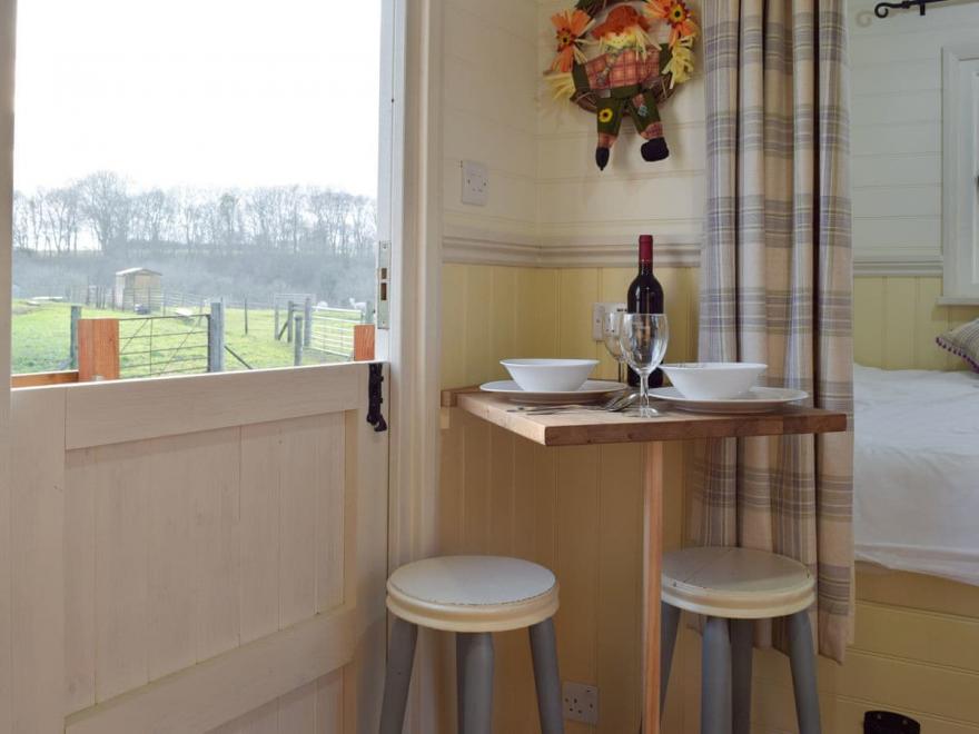 The Hurdle - UK10375