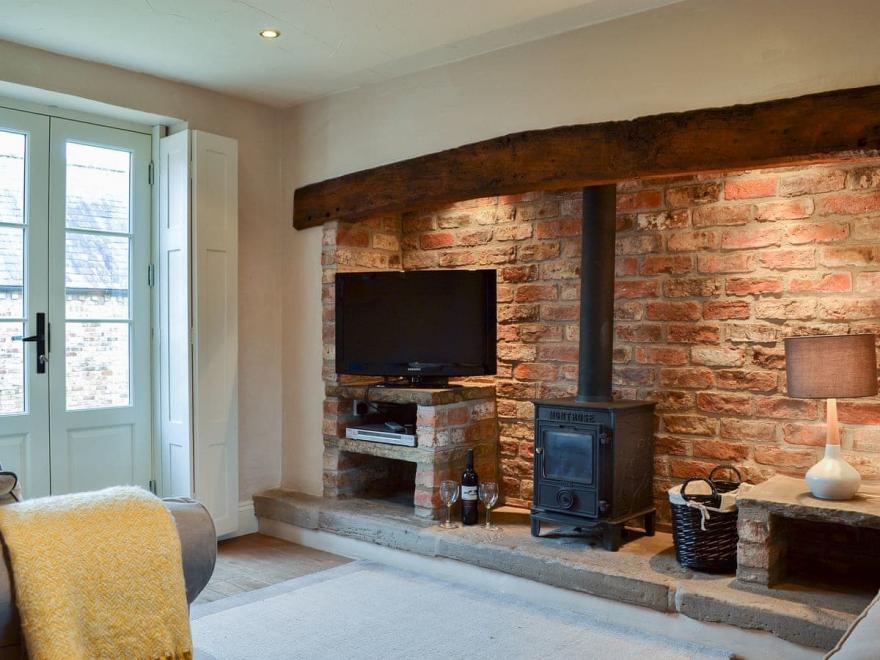 Cowper Cottage - UK2604