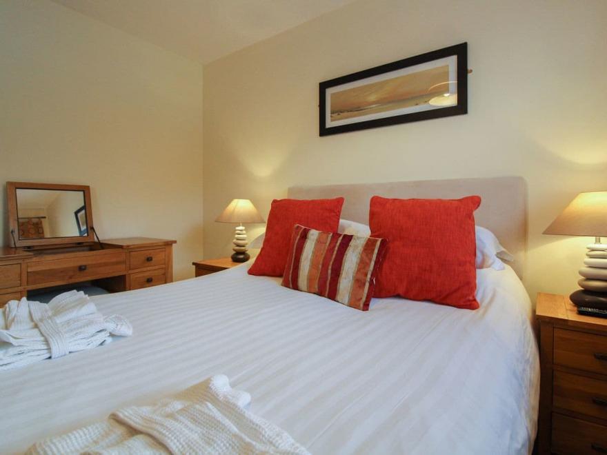 North Bay Sands Apartment 1-UK2629