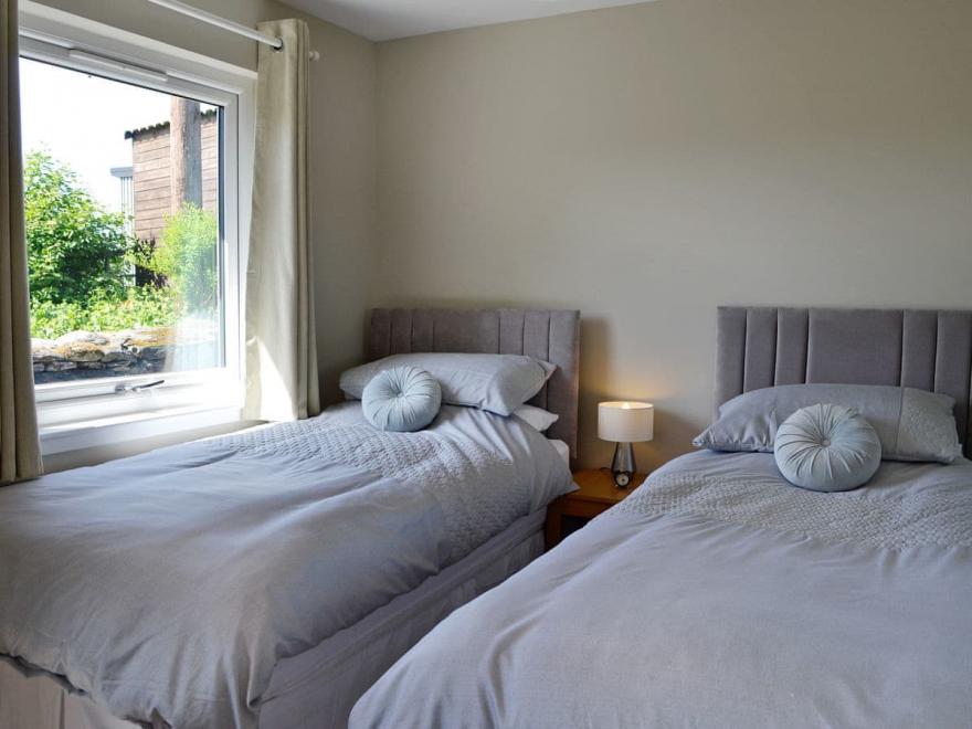 Boreland Farm Cabin - UK5855