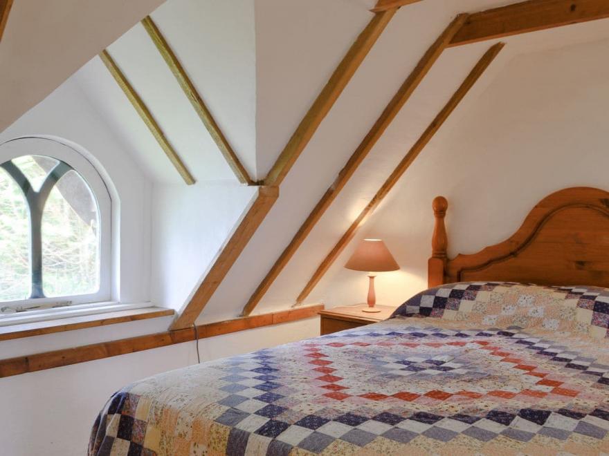 Snow Whites House - UK11479