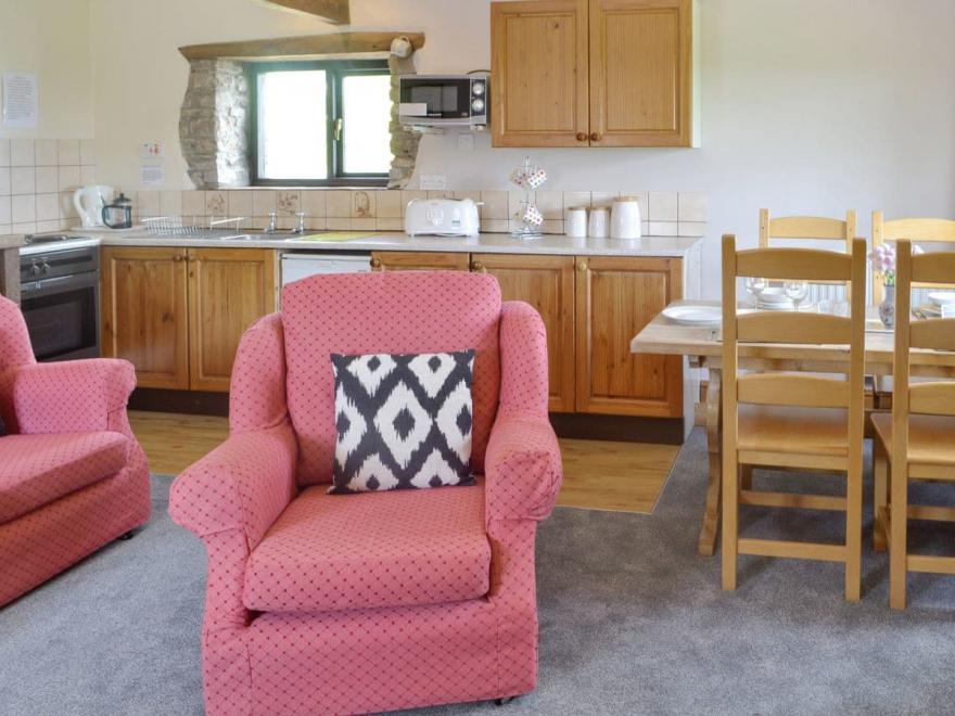 Mountain View-UK11825