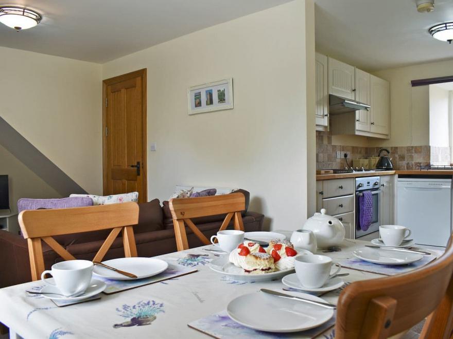 Lavender Cottage - UK12146