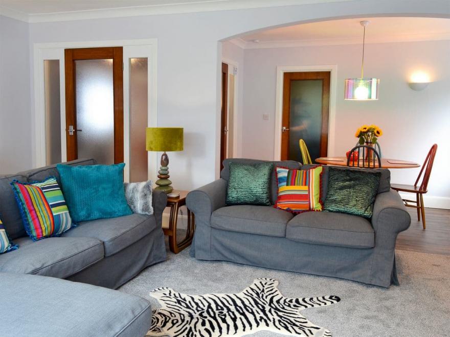 Scarborough Rose Apartment