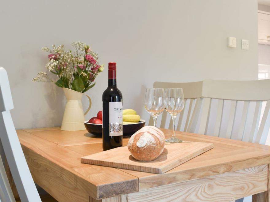 Treacle Cottage - UK12912