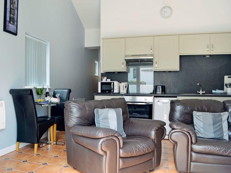 Greenkeepers Cottage - UK6712