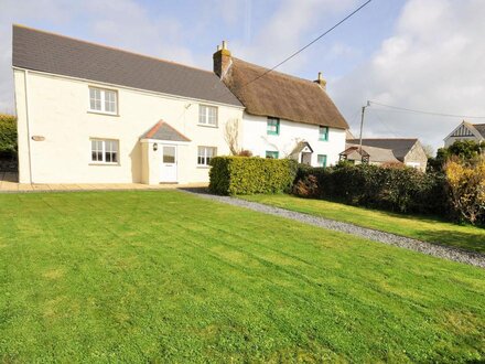 Cottage in Lizard Peninsula, West Cornwall