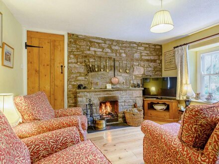 Cottage in Talybont-on-Usk, Mid Wales