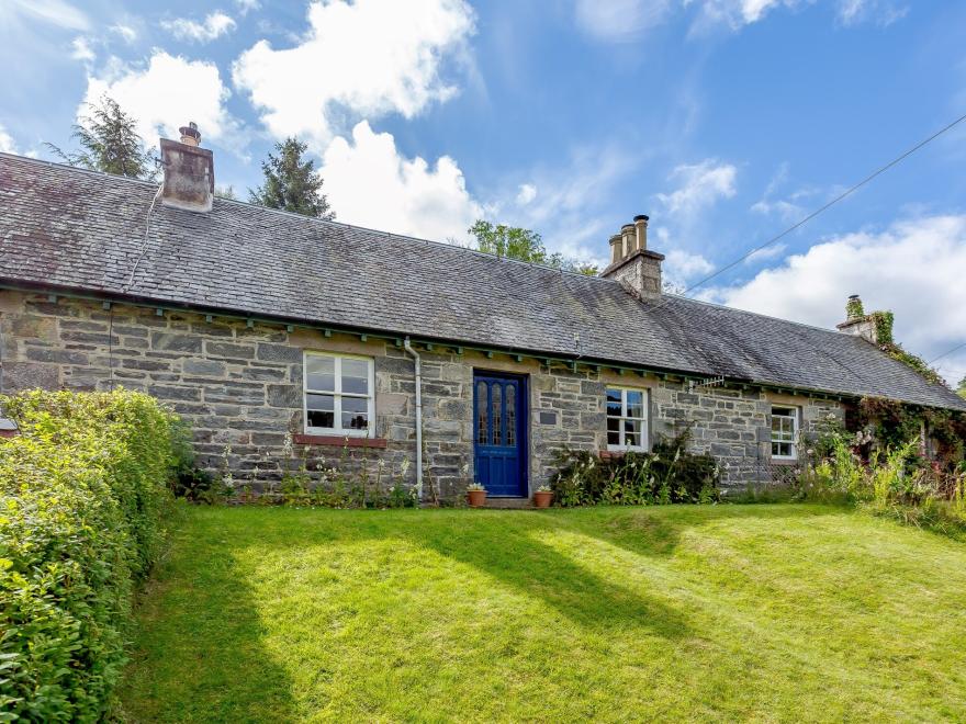 Cottage In The Highlands