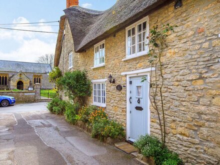 Cottage in Burton Bradstock, Dorset