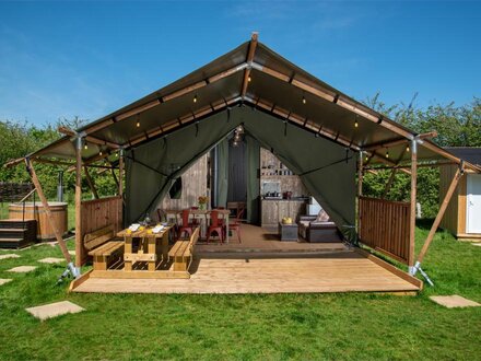 Log Cabin in Talybont-On-Usk, Mid Wales