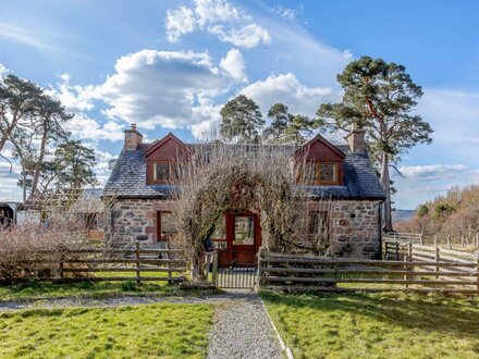 Cottage in Beauly, The Highlands