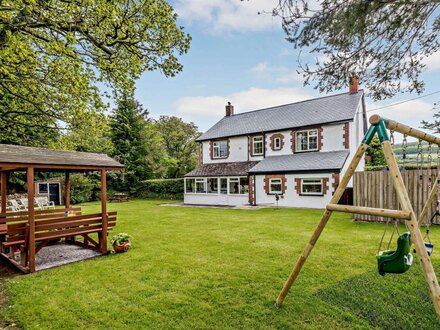 House in Okehampton, Mid and East Devon