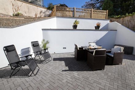 Bungalow in Tenby, West Wales