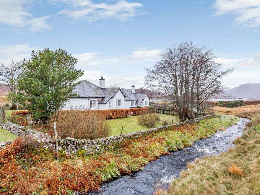 Cottage In The Highlands