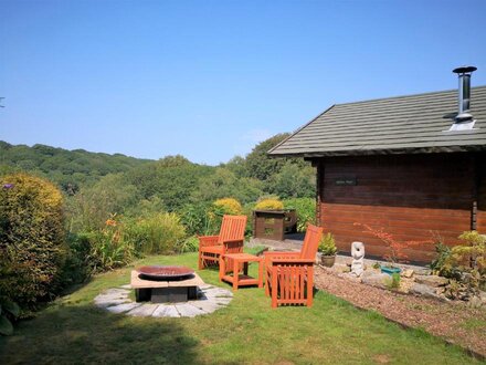 Log Cabin in Fowey, South Cornwall