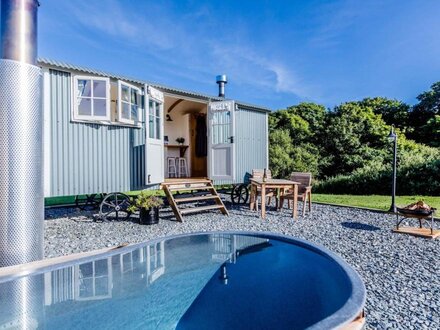 Log Cabin in Boscastle, North Cornwall