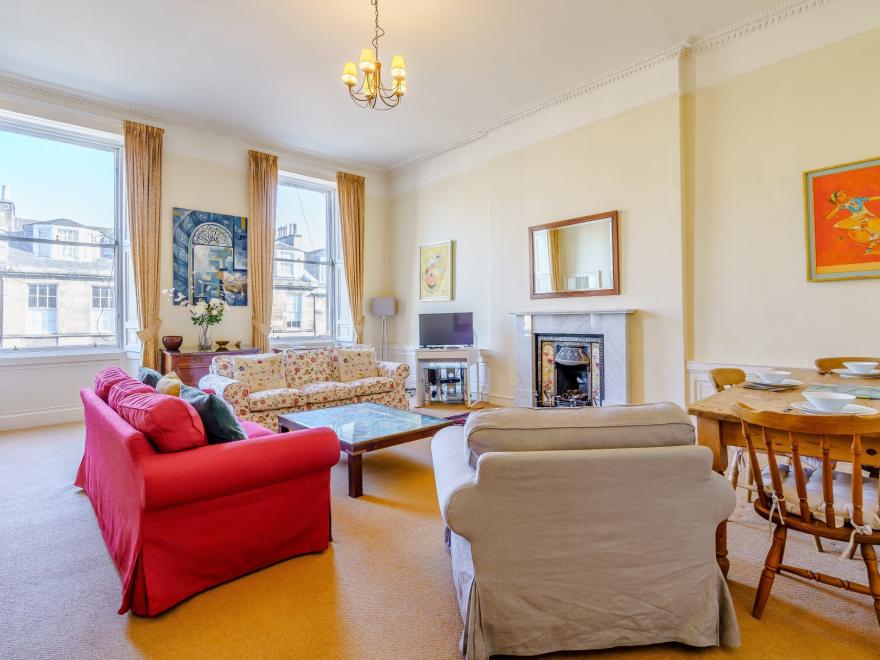 Apartment In Edinburgh And Lothians