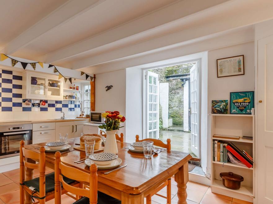 Cottage in Polruan, South Cornwall