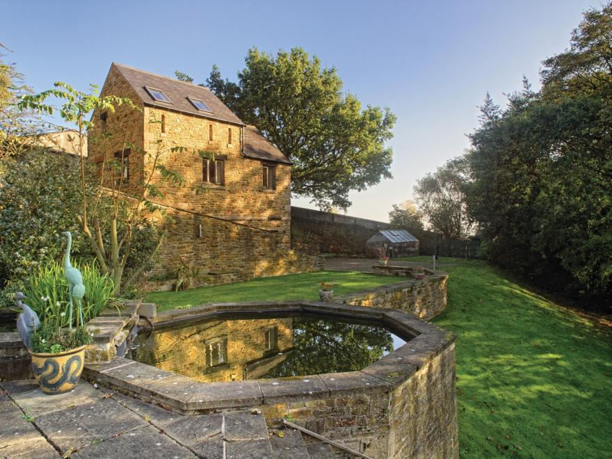 Cottage in Barlow, Derbyshire