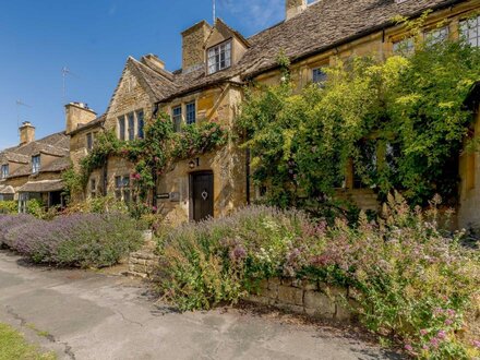 Cottage in Broadway, Worcestershire