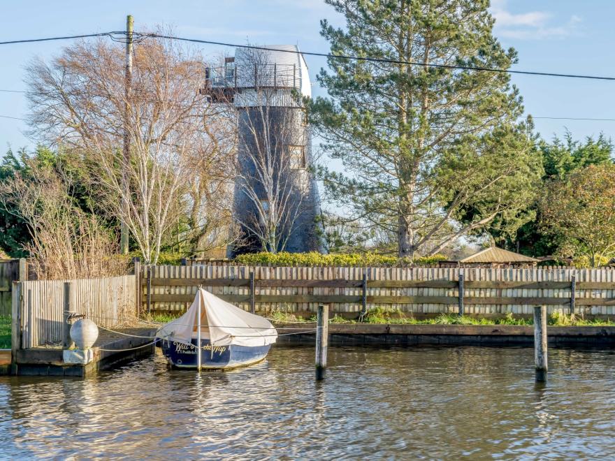 Cottage in Repps With Bastwick, Norfolk