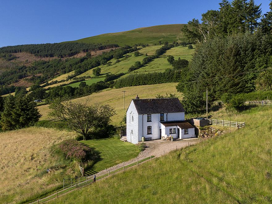 Cottage in Talybont-on-Usk, Mid Wales