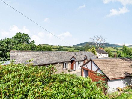 Barn in Commins Coch, Mid Wales